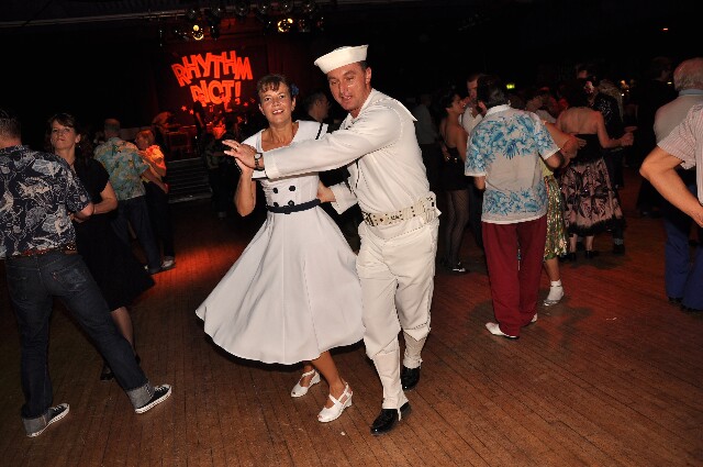 min 2009 11 22 riot 105